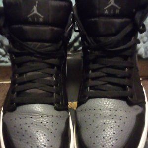 jordan 1 retro mid black n dark gray